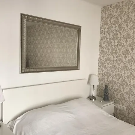 Downtown With Balcony & Optional Garage & Restaurant In The Building