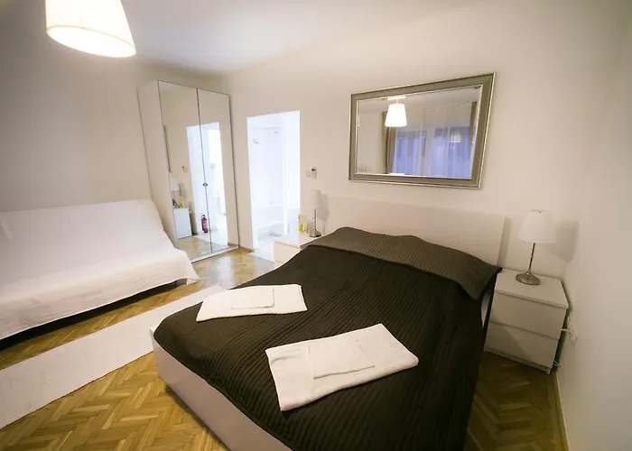 Downtown With Balcony & Optional Garage & Restaurant In The Building Apartment