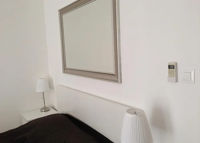 Apartament Downtown With Balcony & Optional Garage & Restaurant In The Building