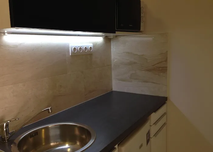 Downtown With Balcony & Optional Garage & Restaurant In The Building