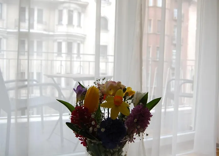 Downtown With Balcony & Optional Garage & Restaurant In The Building *