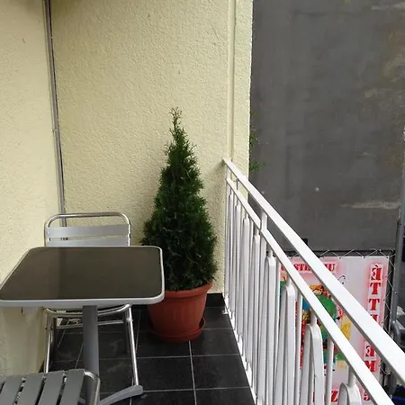 Apartment Downtown With Balcony & Optional Garage & Restaurant In The Building *